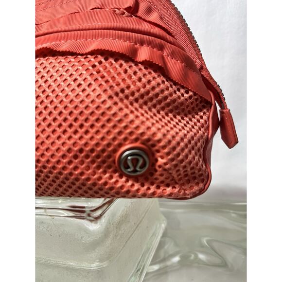 Lululemon Don’t Sweat It Kit With Mesh Sides In Coral - Picture 3 of 6
